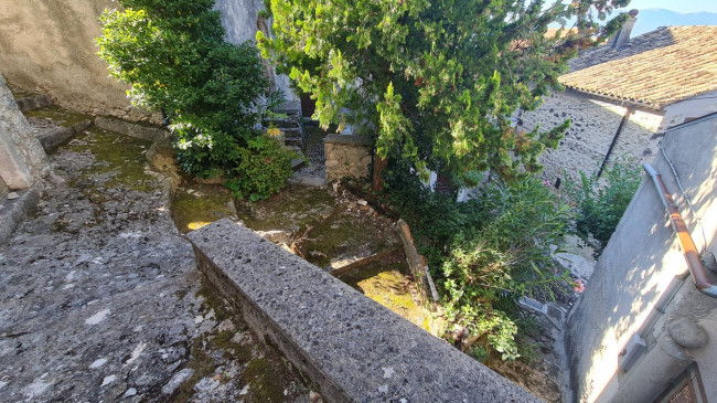typical historical house for sale in San Donato Val di Comino