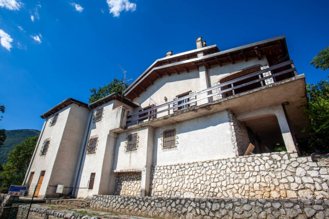 touristic for sale in Campoli Appennino