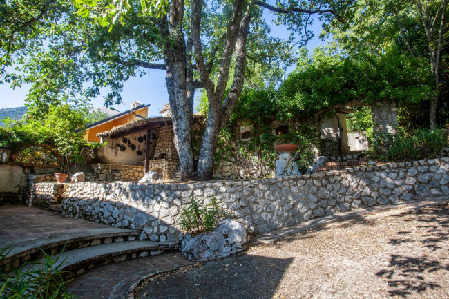touristic for sale in Campoli Appennino