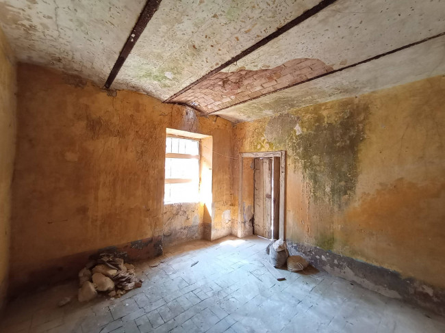 farmhouse for sale in Monte San Giovanni Campano