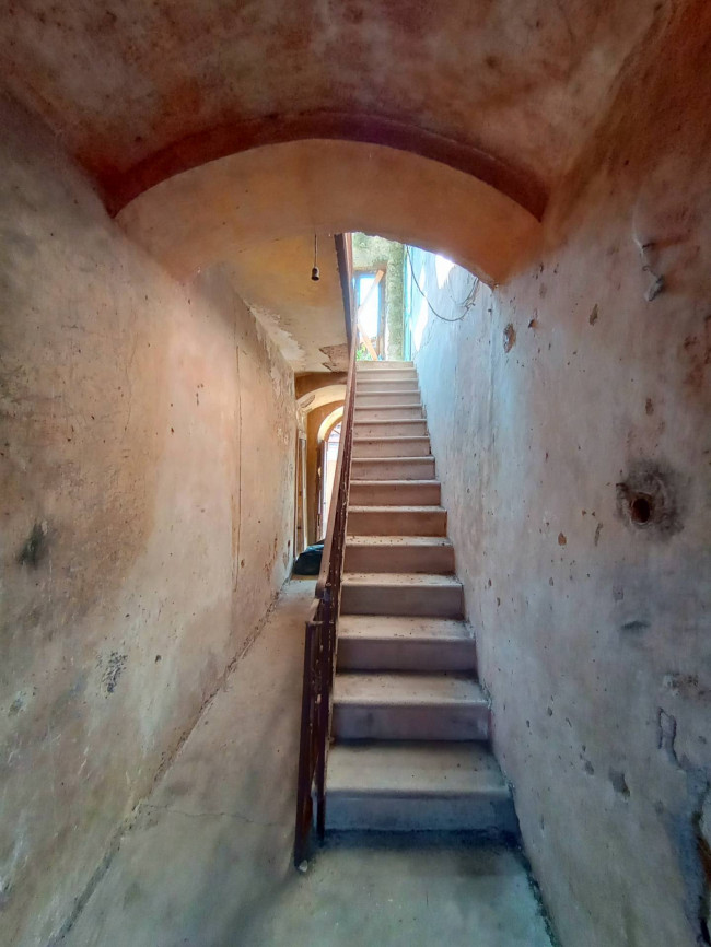 farmhouse for sale in Monte San Giovanni Campano