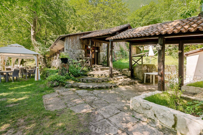 Casale di campagna in vendita a Settefrati