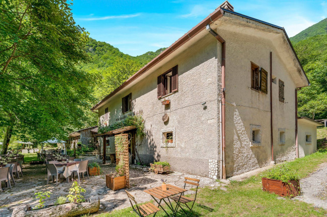 Casale di campagna in vendita a Settefrati