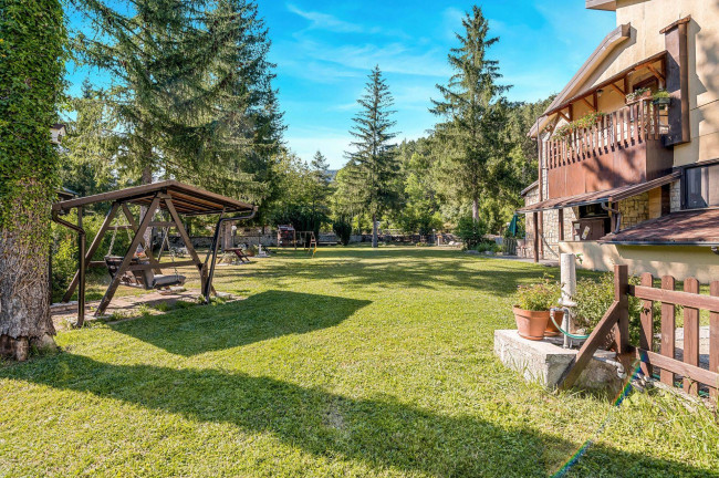 Turistico-alberghiero in vendita a Pescasseroli
