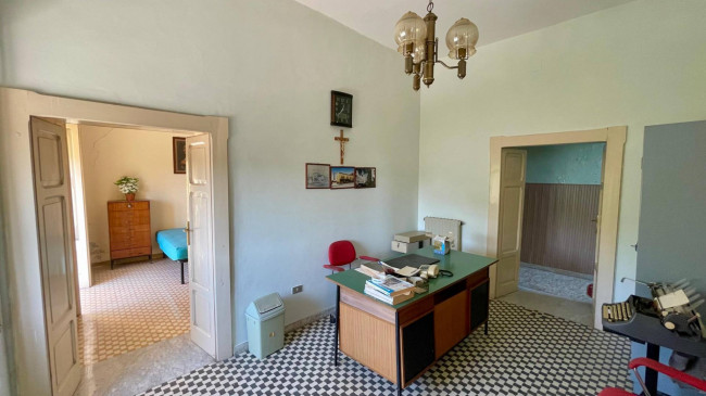 Palazzo intero stabile in affitto/vendita a Castrocielo