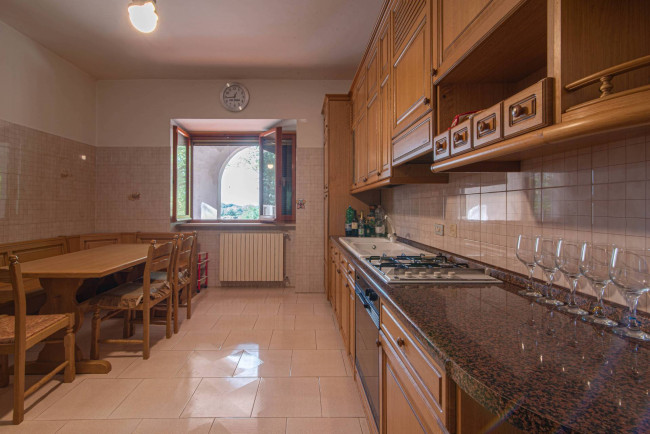 Villa for sale in Arce