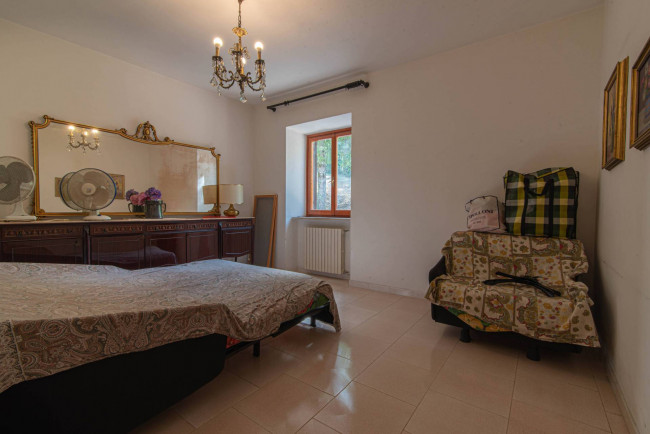 Villa for sale in Arce