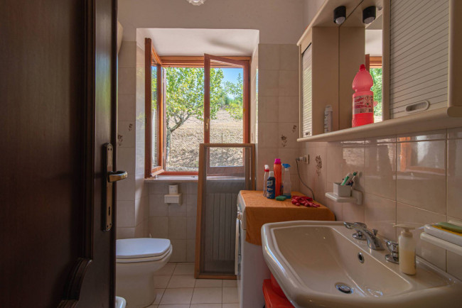 Villa for sale in Arce