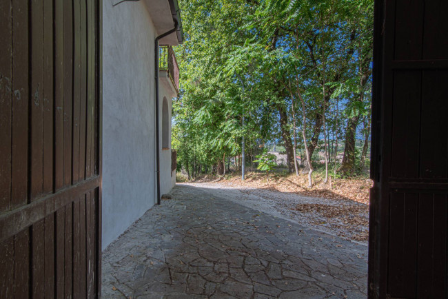 Villa for sale in Arce