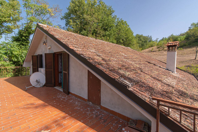 Villa for sale in Arce
