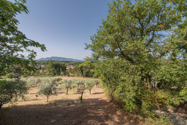 Villa for sale in Arce