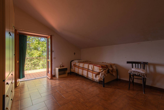 Villa for sale in Arce