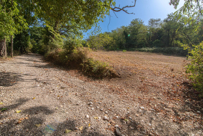 Villa for sale in Arce