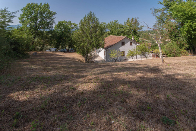 Villa for sale in Arce