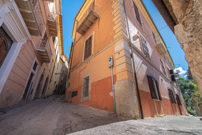 Abitazioni tipiche storiche in vendita a Arpino