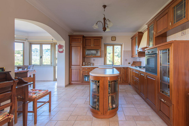 detached house for sale in Arpino
