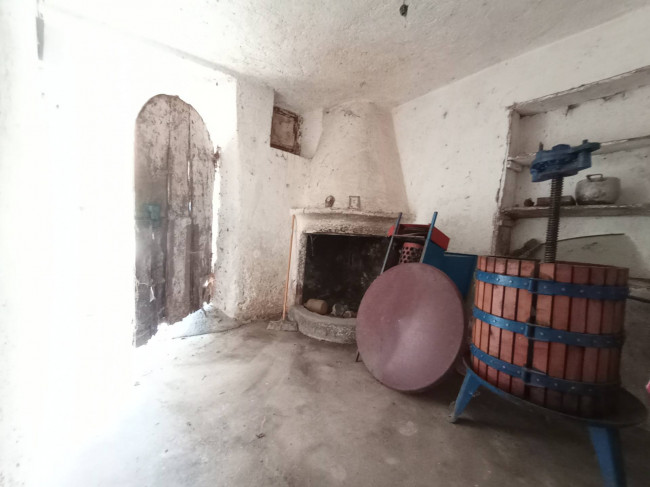 farmhouse for sale in Alvito