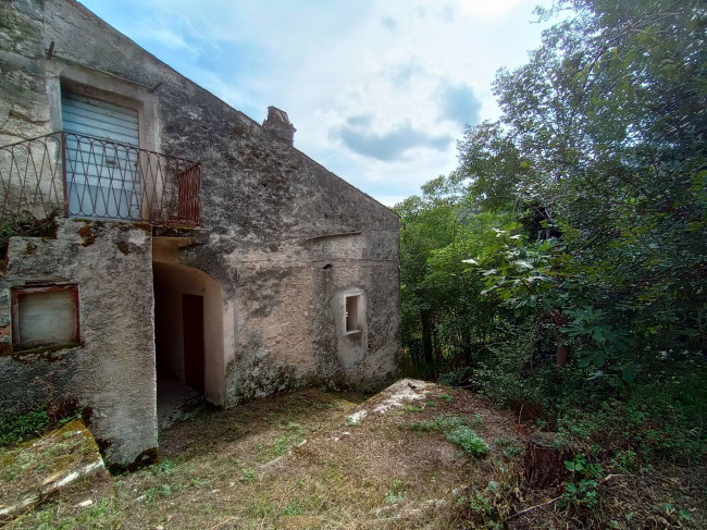 farmhouse for sale in Alvito