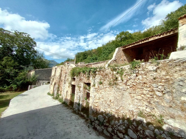farmhouse for sale in Alvito