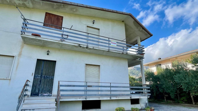 detached house for sale in Arce