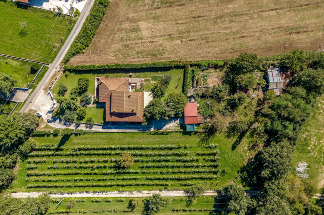 Villa for sale in San Giovanni Incarico
