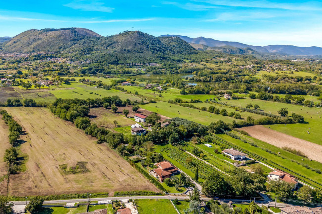 Villa for sale in San Giovanni Incarico