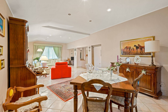 Villa for sale in San Giovanni Incarico