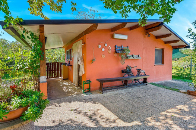 Villa for sale in San Giovanni Incarico