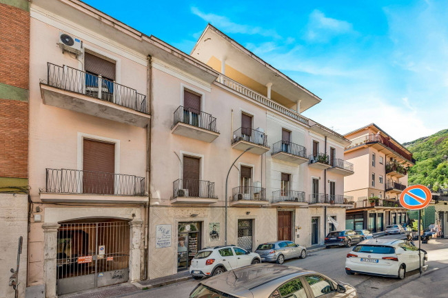 Palazzo intero stabile in vendita a Cassino
