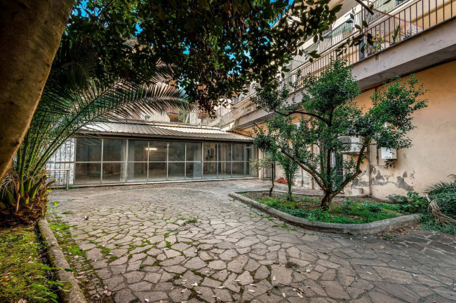 Palazzo intero stabile in vendita a Cassino