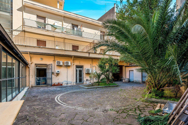 Palazzo intero stabile in vendita a Cassino