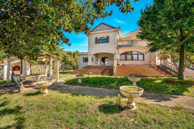 Villa in vendita a Rocca d'Evandro