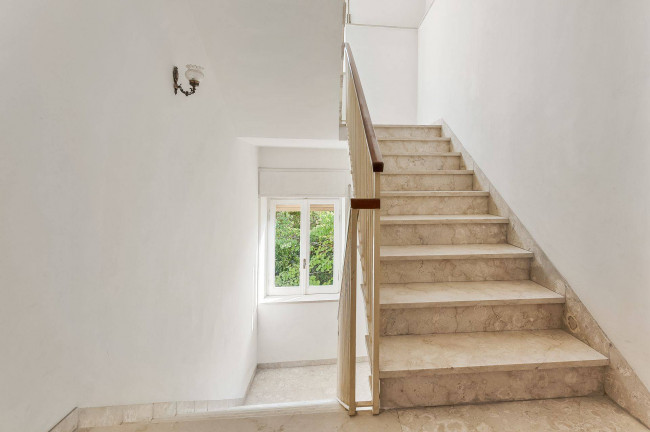 Palazzo intero stabile in vendita a Sant'Elia Fiumerapido