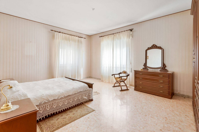 Palazzo intero stabile in vendita a Sant'Elia Fiumerapido