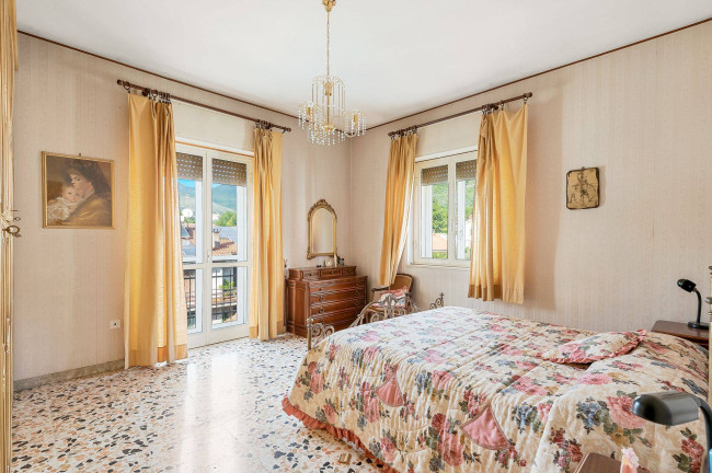 Palazzo intero stabile in vendita a Sant'Elia Fiumerapido