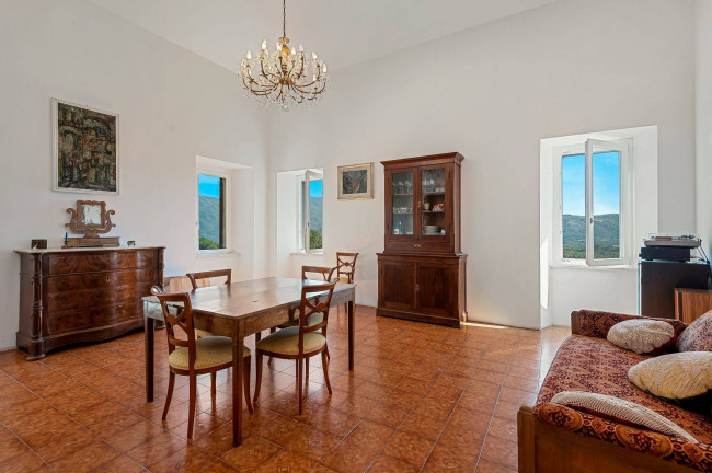 Casale di campagna in vendita a Casalvieri