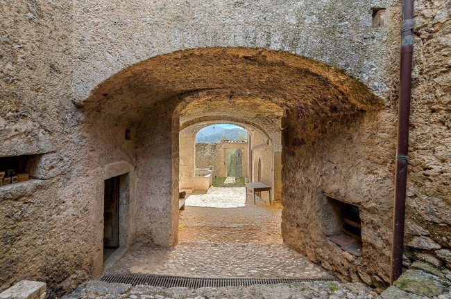 Casale di campagna in vendita a Casalvieri