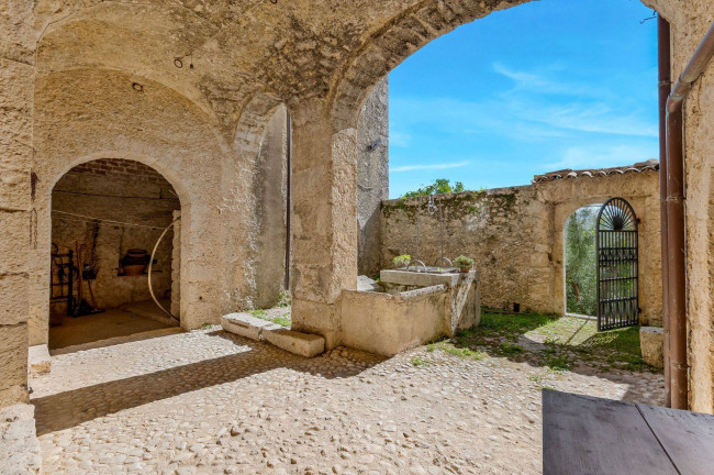 Casale di campagna in vendita a Casalvieri