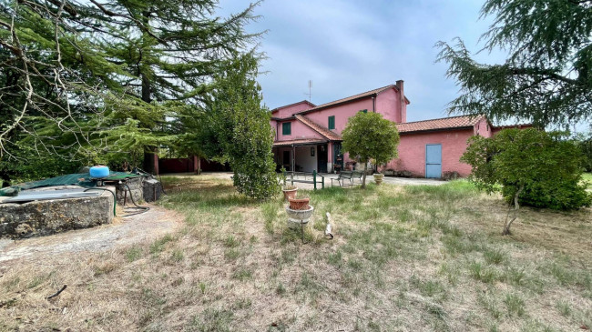farmhouse for sale in Pontecorvo