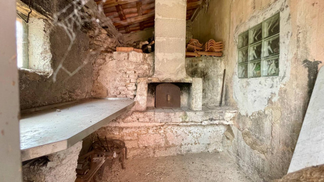 farmhouse for sale in Pontecorvo