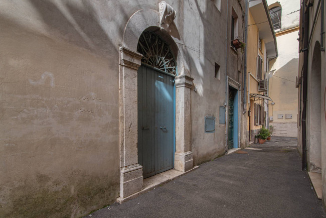 Palazzo intero stabile in vendita a Pontecorvo