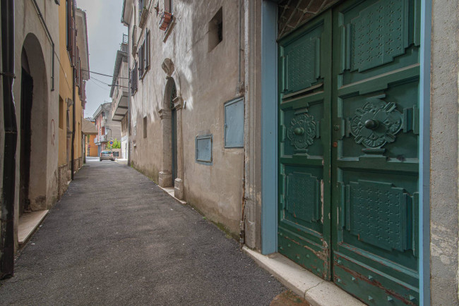 Palazzo intero stabile in vendita a Pontecorvo