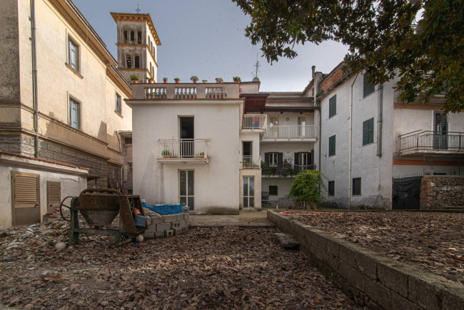 Palazzo intero stabile in vendita a Pontecorvo