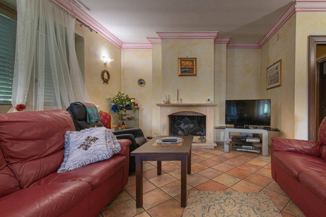 Villa in vendita a Cervaro