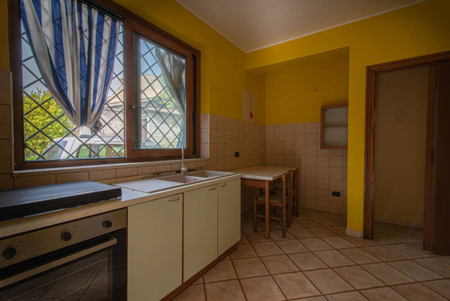 Villa in vendita a Cervaro