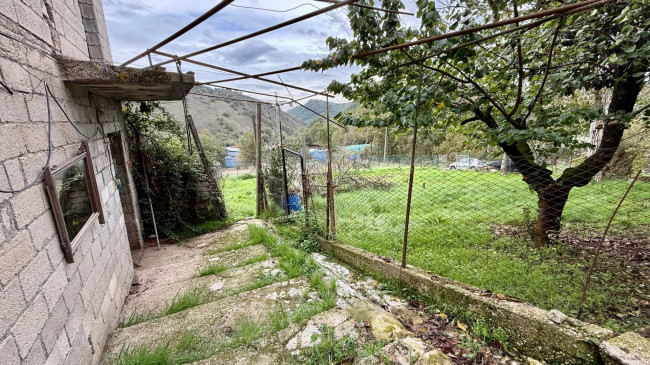 farmhouse for sale in Boville Ernica