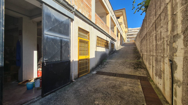 Box o garage in vendita a Atina