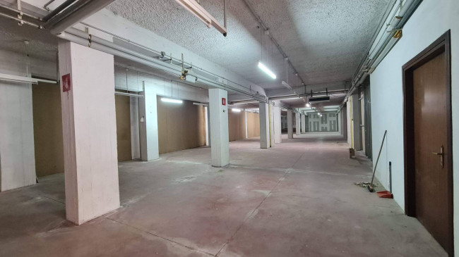 Box o garage in vendita a Atina