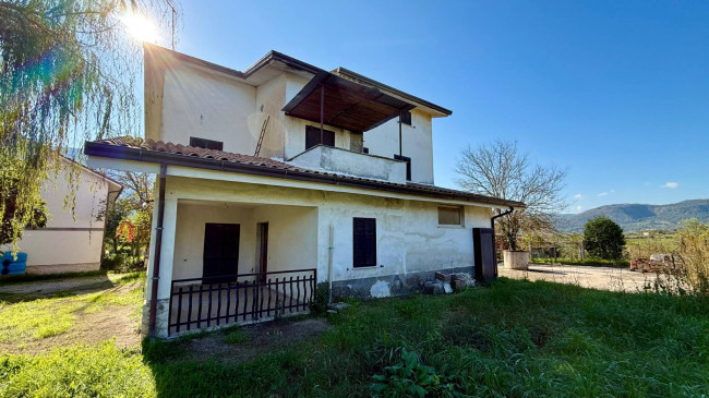 Casa indipendente in vendita a Pico (FR)