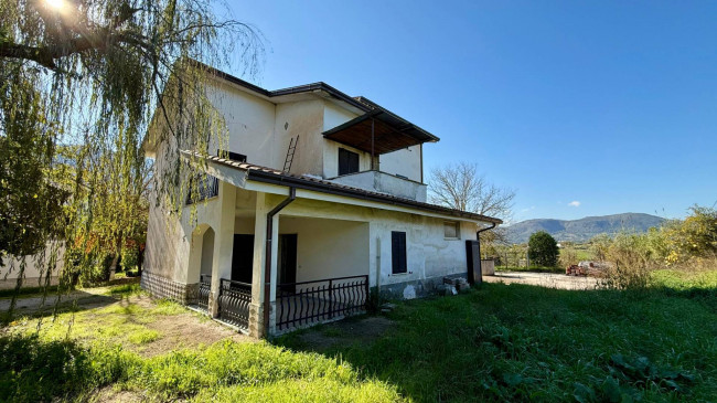 Casa indipendente in vendita a Pico (FR)